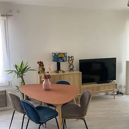 1 Proche Gare De Apartament